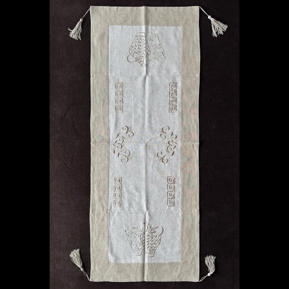 Table Runner, Handmade, Embroidered Linen, 16.5" x 41.5" - Picture 3 of 7